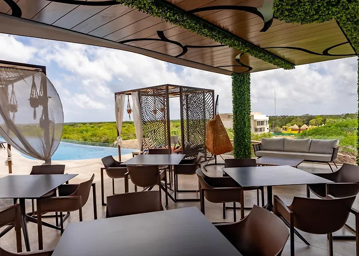Menesse Aparthotel 4*