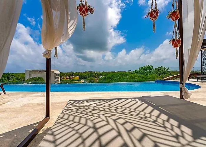 Menesse Aparthotel 4*